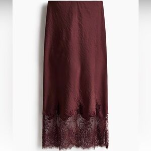 H&M Burgundy Satin Lace Trim Midi Slip Skirt NWT Size S 🤎